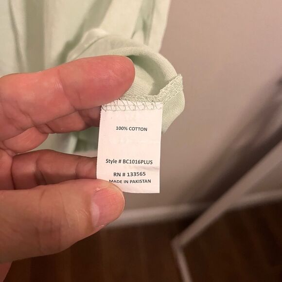 Bundle of 2 Women’s T-shirts - Picture 8 of 8